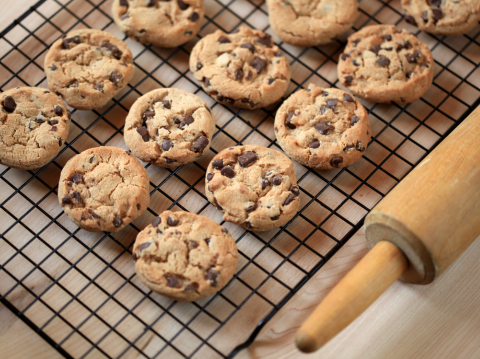 cookies on cooling rack